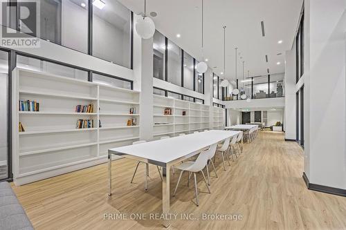 1114 - 158 Front Street E, Toronto, ON - Indoor Photo Showing Other Room