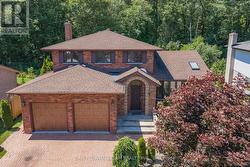 1054 CHELSEA COURT  Oshawa, ON L1G 7R4