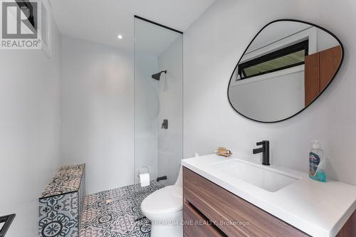 49 Norman Drive, King, ON - Indoor Photo Showing Bathroom