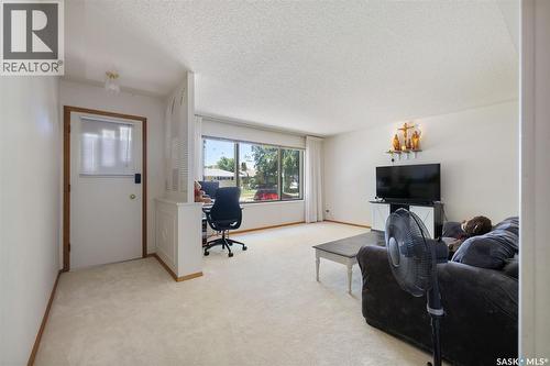 4343 England Road, Regina, SK - Indoor