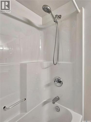 405 600 Centennial Boulevard, Warman, SK - Indoor Photo Showing Bathroom