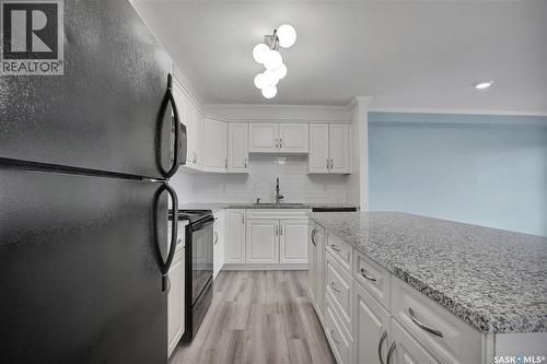 405 600 Centennial Boulevard, Warman, SK - Indoor Photo Showing Kitchen With Upgraded Kitchen