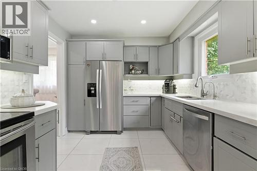 512 Hawthorne Crescent, Milton, ON - Indoor Photo Showing Kitchen With Upgraded Kitchen
