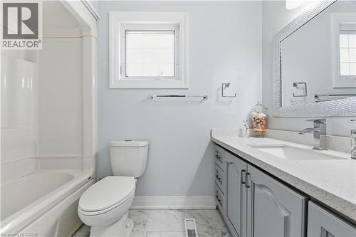 512 Hawthorne Crescent, Milton, ON - Indoor Photo Showing Bathroom