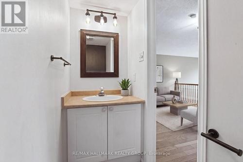 virtually staged - 62 Briston Private, Ottawa, ON - Indoor Photo Showing Bathroom