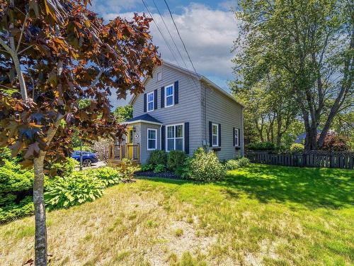 16 Lawnwood Avenue, Halifax, NS 