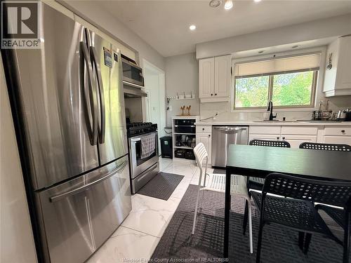 3199 Mark, Windsor, ON - Indoor Photo Showing Kitchen