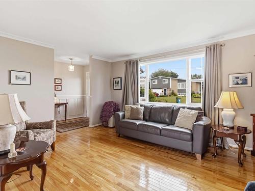 12 Briarlynn Crescent, Cole Harbour, NS - Indoor Photo Showing Living Room