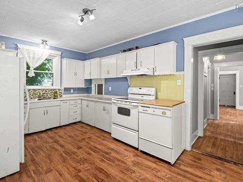 475 Albert Street, Windsor, NS - Indoor Photo Showing Kitchen