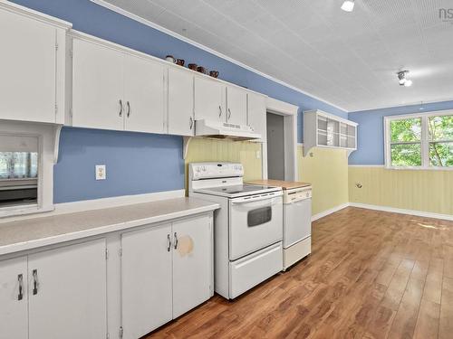 475 Albert Street, Windsor, NS - Indoor Photo Showing Kitchen