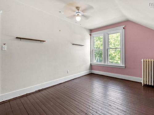 475 Albert Street, Windsor, NS - Indoor Photo Showing Other Room