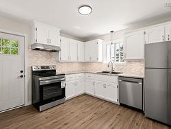 9 Deyoung Drive  Eastern Passage, NS B3G 1N2