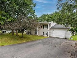15 Fowler Court  New Minas, NS B4N 3J1