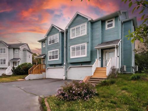 560 Parkland Drive, Halifax, NS - Outdoor With Facade