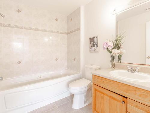 560 Parkland Drive, Halifax, NS - Indoor Photo Showing Bathroom