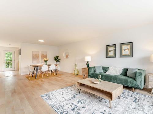 560 Parkland Drive, Halifax, NS - Indoor Photo Showing Living Room