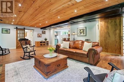 9878 15 Side Road, Halton Hills (Es Rural Esquesing), ON - Indoor Photo Showing Living Room