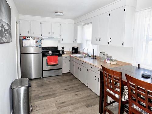 34 Hilden Drive, Halifax, NS - Indoor Photo Showing Kitchen