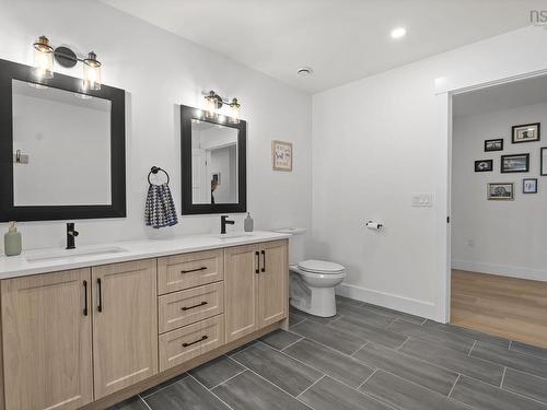 106 Edward Dr, Enfield, NS - Indoor Photo Showing Bathroom