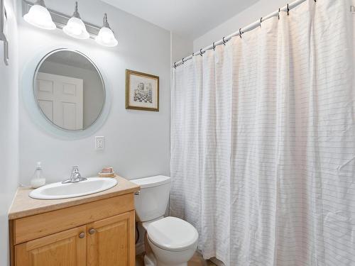 27 Stirling Avenue, Wolfville, NS - Indoor Photo Showing Bathroom
