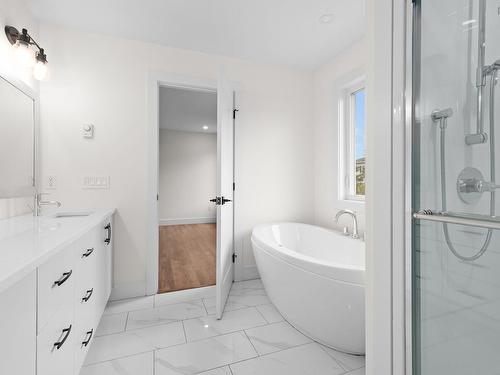 36 Innsbrook Way, Bedford, NS - Indoor Photo Showing Bathroom
