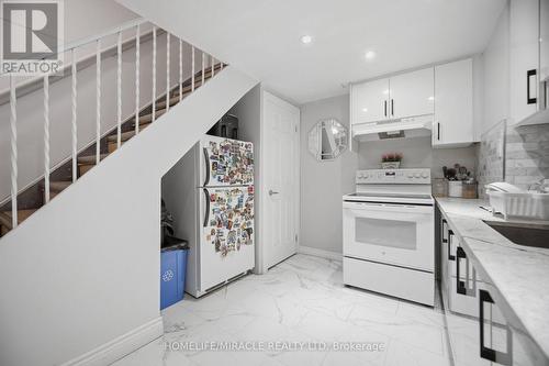25 Furness Crescent, Toronto, ON - Indoor Photo Showing Kitchen