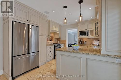 1169 Carlo Court, Mississauga, ON - Indoor Photo Showing Kitchen With Stainless Steel Kitchen With Upgraded Kitchen
