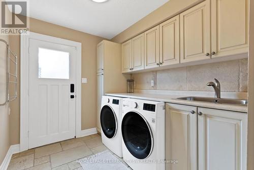 1169 Carlo Court, Mississauga, ON - Indoor Photo Showing Laundry Room