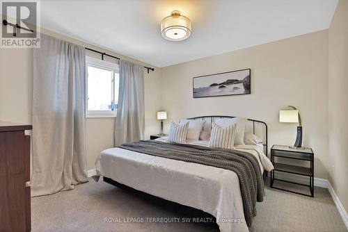 1169 Carlo Court, Mississauga, ON - Indoor Photo Showing Bedroom