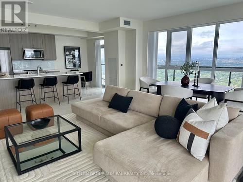 Ph102 - 38 Annie Craig Drive, Toronto, ON - Indoor Photo Showing Living Room