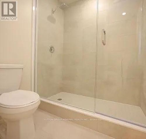 Ph102 - 38 Annie Craig Drive, Toronto, ON - Indoor Photo Showing Bathroom