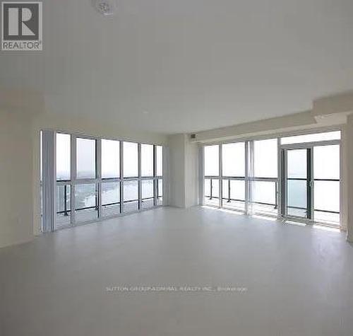 Ph102 - 38 Annie Craig Drive, Toronto, ON - Indoor Photo Showing Other Room