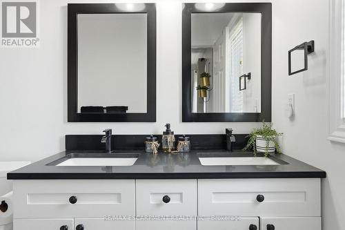 12 - 39 Panabaker Drive, Hamilton, ON - Indoor Photo Showing Bathroom