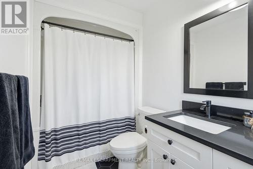 12 - 39 Panabaker Drive, Hamilton, ON - Indoor Photo Showing Bathroom