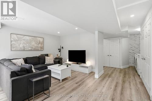 12 - 39 Panabaker Drive, Hamilton, ON - Indoor Photo Showing Living Room