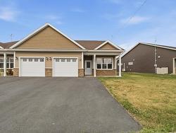 35 Thistle Street Falmouth, NS B0N 2A0