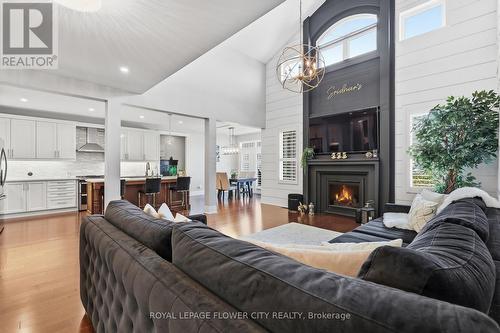 5 Benson Avenue, Mono, ON - Indoor Photo Showing Living Room With Fireplace