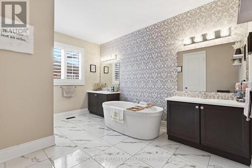 5 Benson Avenue, Mono, ON - Indoor Photo Showing Bathroom
