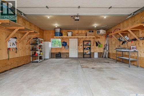 1206 Elevator Road, Saskatoon, SK - Indoor Photo Showing Garage