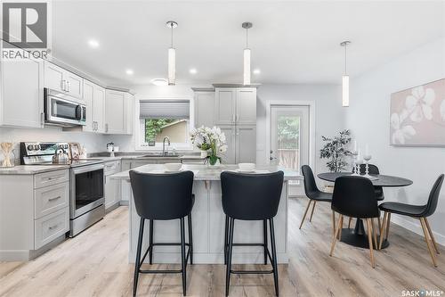 1206 Elevator Road, Saskatoon, SK - Indoor Photo Showing Kitchen With Stainless Steel Kitchen With Upgraded Kitchen