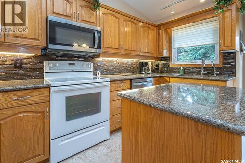506 Forsyth Crescent, Saskatoon, SK - Indoor Photo Showing Kitchen