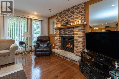 506 Forsyth Crescent, Saskatoon, SK - Indoor Photo Showing Living Room With Fireplace