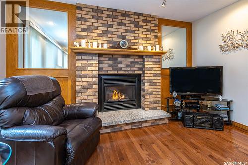 506 Forsyth Crescent, Saskatoon, SK - Indoor Photo Showing Living Room With Fireplace