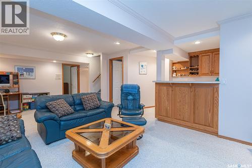 506 Forsyth Crescent, Saskatoon, SK - Indoor Photo Showing Living Room