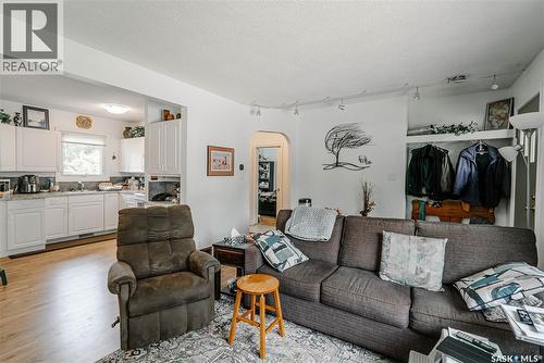 127 107Th Street W, Saskatoon, SK - Indoor Photo Showing Living Room