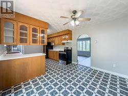Main house: Kitchen + Dining Room - 
