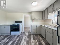 Rental: Kitchen + Dining Area - 