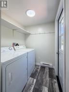 Rental: entry + laundry - 