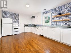 Large Country Kitchen - 