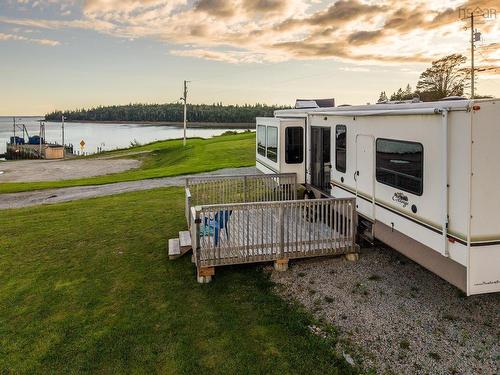6 Chemin A Leo, Morris Island, NS 